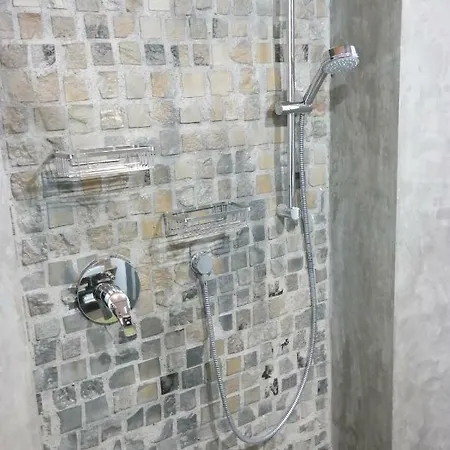 Schuller Guest house *
